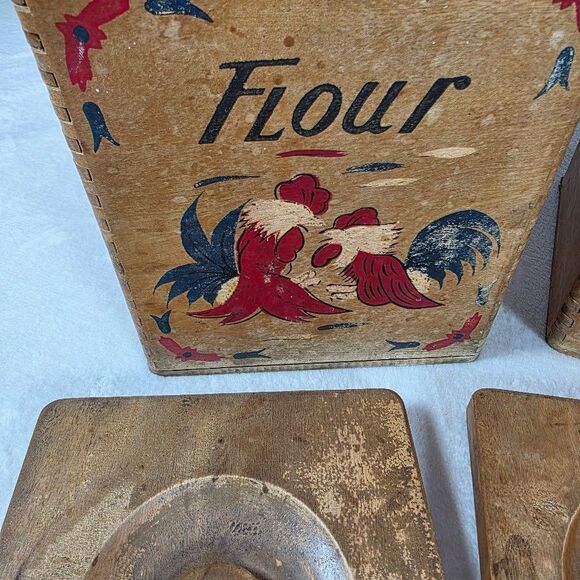 Fred Roberts Co. Hand Painted 4 Piece Roosters Wooden Nesting Canister Set Japan - Picture 2 of 10